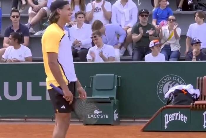 Polska górą! 17-latek w półfinale Roland Garros. Idzie śladem Igi [WIDEO]