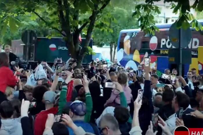 Szaleństwo na punkcie reprezentacji Polski! Tłumy witały kadrę w Niemczech [WIDEO]