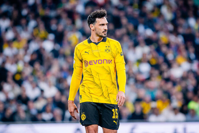 Hummels łączony z Premier League! Może zagrać u boku Polaka