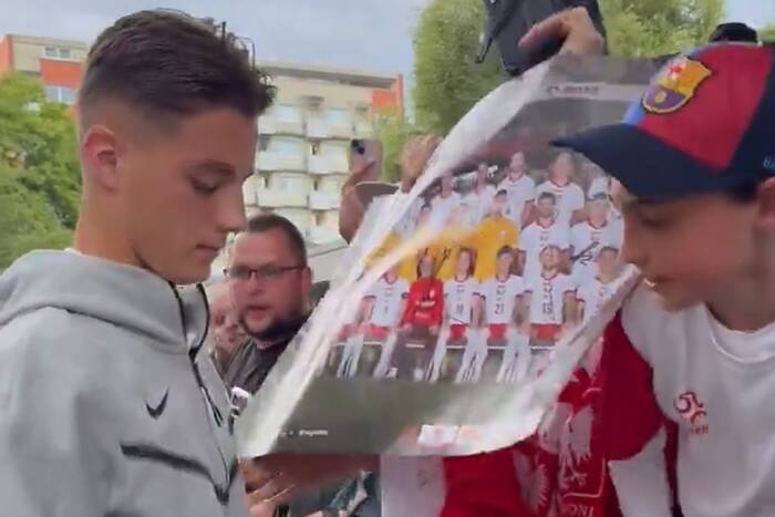 Przegrali, ale zdobyli serca fanów. Piękne sceny po meczu Polaków [WIDEO]