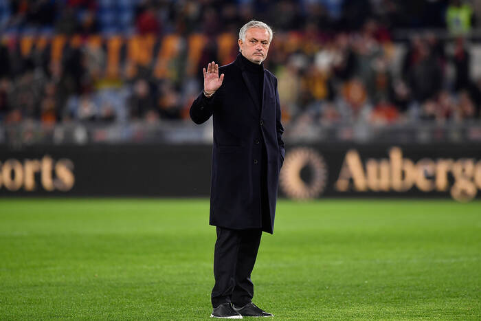 Nowy snajper u Mourinho?! Ekipa Szymańskiego doszła do porozumienia