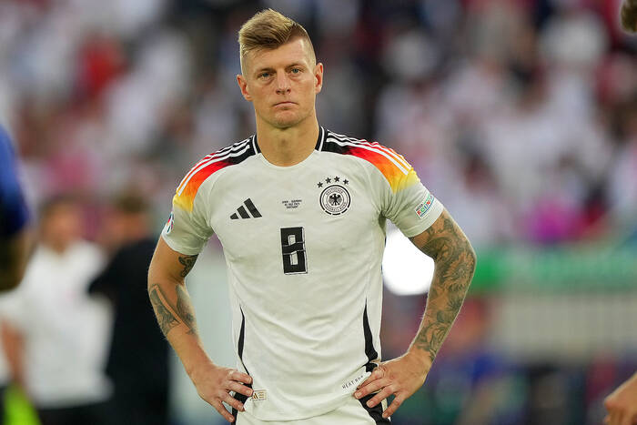 "Dziękuję ci, piłko nożna". Kroos opublikował wpis na pożegnanie z karierą