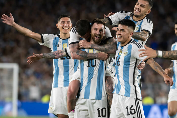 Kurs 300.0 na gola Argentyny z Kolumbią w finale Copa America!