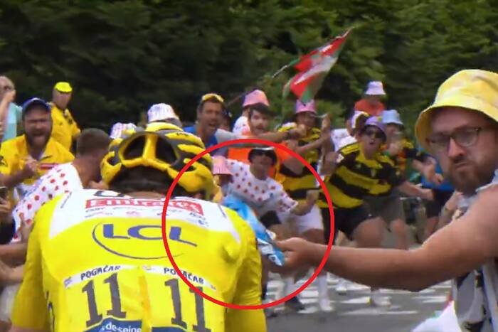 Ręce opadają! Pogacar i Vingegaard zaatakowani chipsami podczas Tour de France [WIDEO]