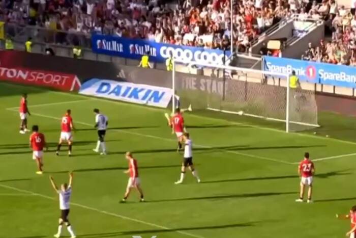 Sensacyjna porażka Manchesteru United! Polak zagrał u Ten Haga [WIDEO]