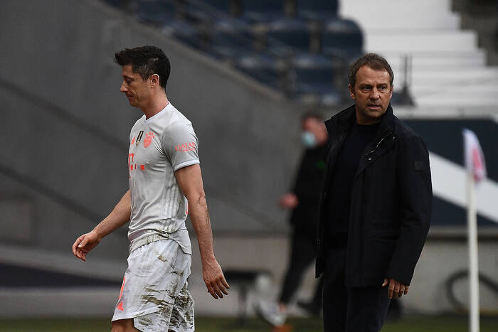 Flick ocenił Lewandowskiego. Co za słowa! "Tego brakuje mi na treningach"