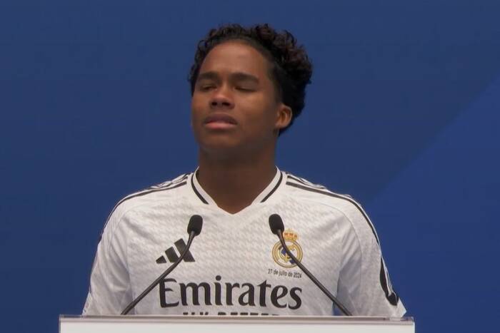 Łzy nowej gwiazdy Realu. Wzruszający moment na Santiago Bernabeu [WIDEO]