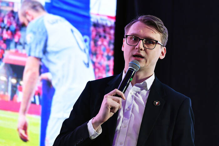 Prezes Widzewa jest gotowy do odejścia. Wyjaśnił, dlaczego tego nie zrobi