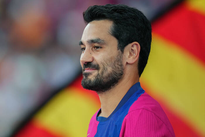 Media: Guendogan zgodził się na odejście z Barcelony. Interesuje go jeden kierunek [AKTUALIZACJA]