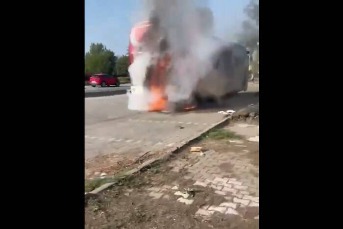 Klubowy autokar stanął w ogniu. Cud, że nikt nie zginął [WIDEO]