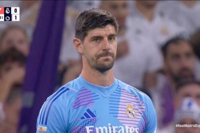 Samobójczy gol Courtois! Kompromitacja bramkarzy na Santiago Bernabeu [WIDEO]