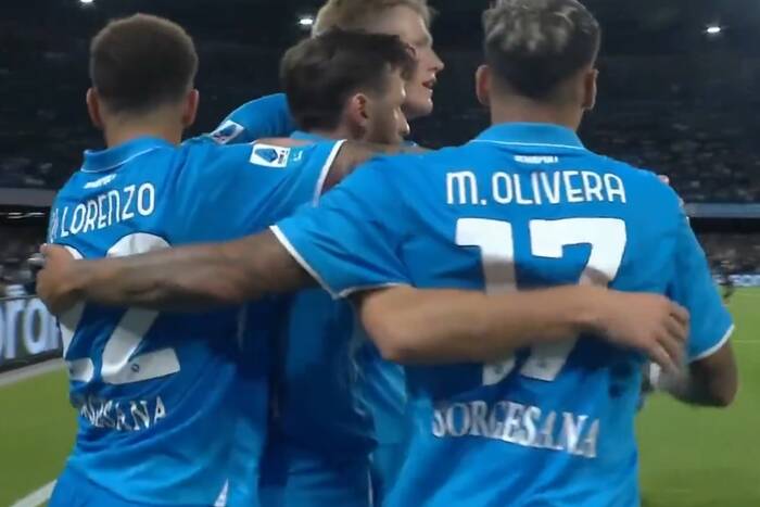 Napoli błyszczy pod wodzą Conte. Seria bez porażki trwa [WIDEO]