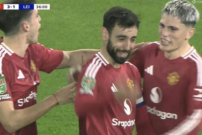 Szalony debiut Van Nistelrooya! Siedem goli w meczu United! [WIDEO]