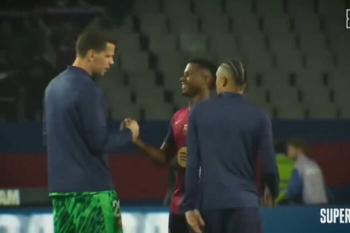 Szczęsny zażartował z Fatiego. Hit po meczu Barcelony [WIDEO]