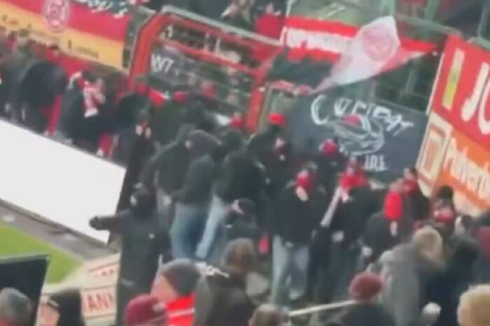 Ultrasi chcieli "przejąć" stadion. Musiała wkroczyć policja [WIDEO]