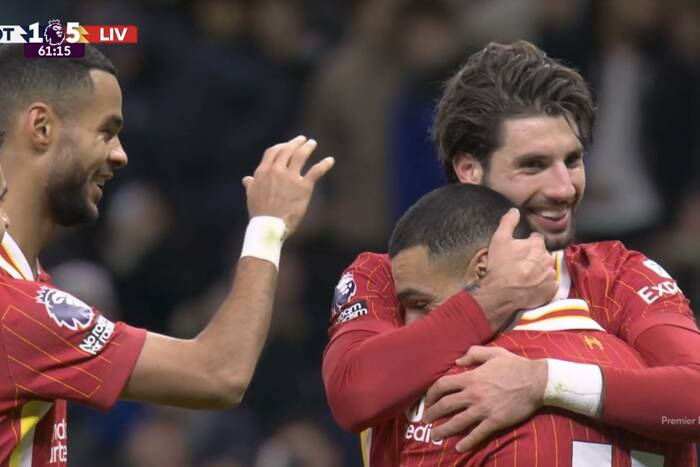 Dziewięć goli w hicie Premier League! Liverpool i Salah rozjechali Tottenham [WIDEO]