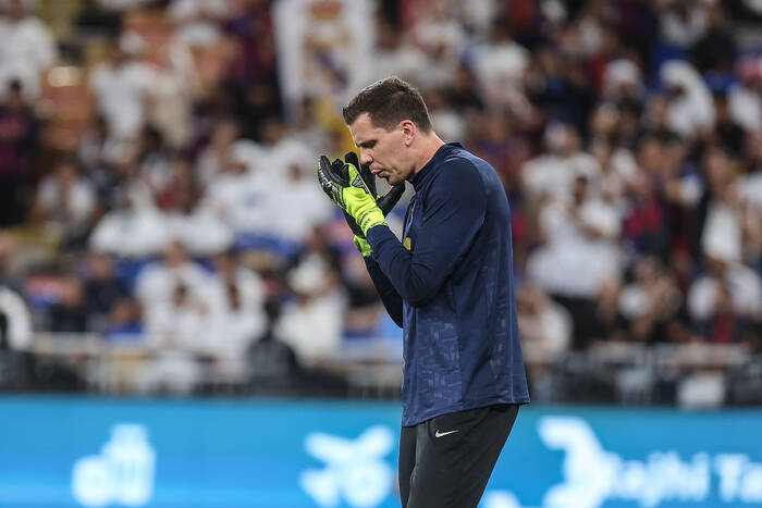 Twitter wrze po El Clasico. Szczęsny na karuzeli, mocne słowa o arbitrze