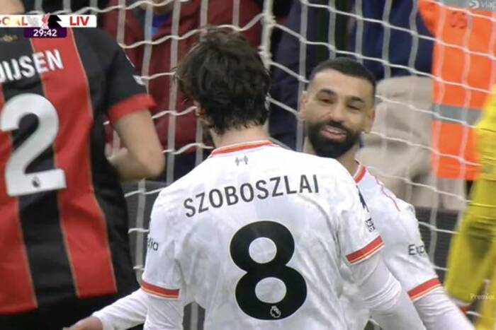 Zabawa Salaha! Liverpool pędzi po mistrzostwo [WIDEO]