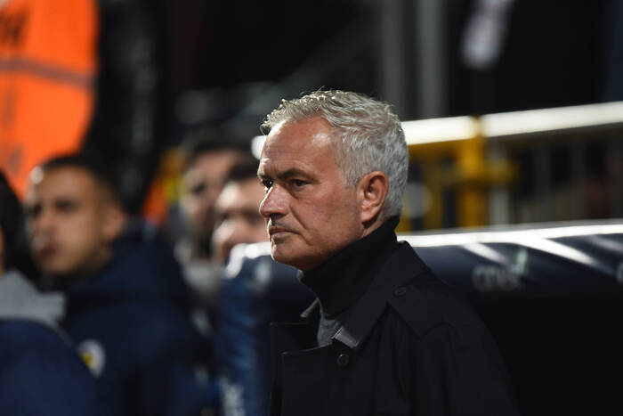 Piłkarz Galatasaray szydzi z Mourinho. Co za słowa [ZDJĘCIE]