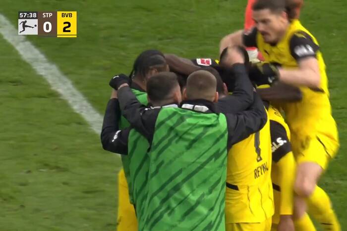 Show Adeyemiego! Borussia Dortmund na fali [WIDEO]