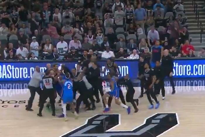 Sochan zdobył punkty i wybuchła awantura. Ostro w NBA [WIDEO]