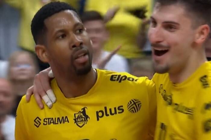 Show Leona i pewny triumf. Bogdanka Luk Lublin coraz bliżej mistrzostwa [WIDEO]