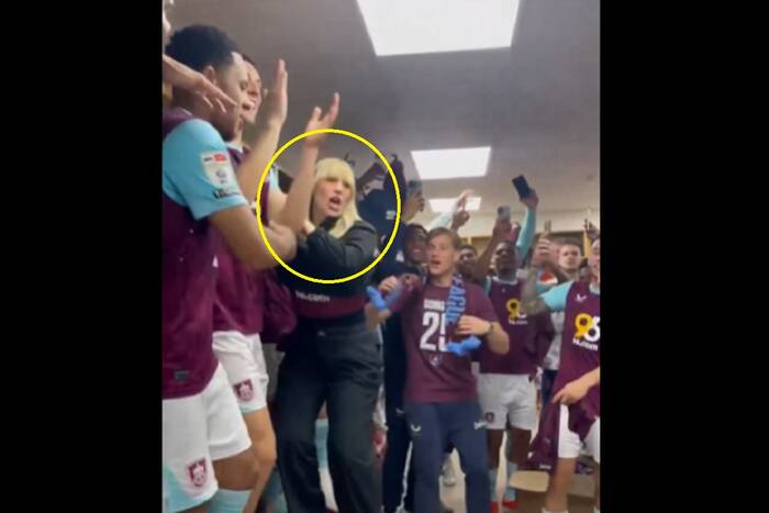 Sceny po awansie do Premier League. Niespodziewany gość porwał szatnię [WIDEO]