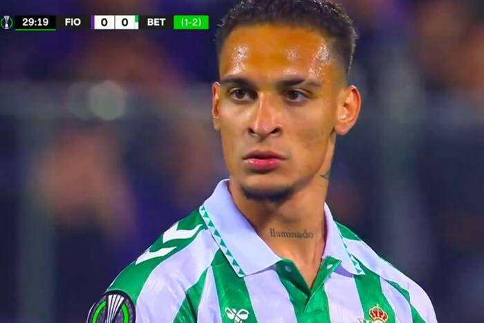 Antony przesadza! Kolejny cudowny gol Brazylijczyka [WIDEO]