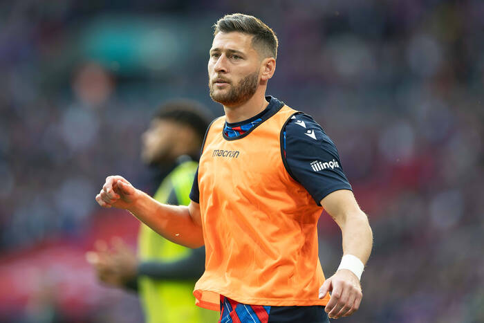 Kapitan klubu Premier League odchodzi po 13 latach. Był rekordzistą