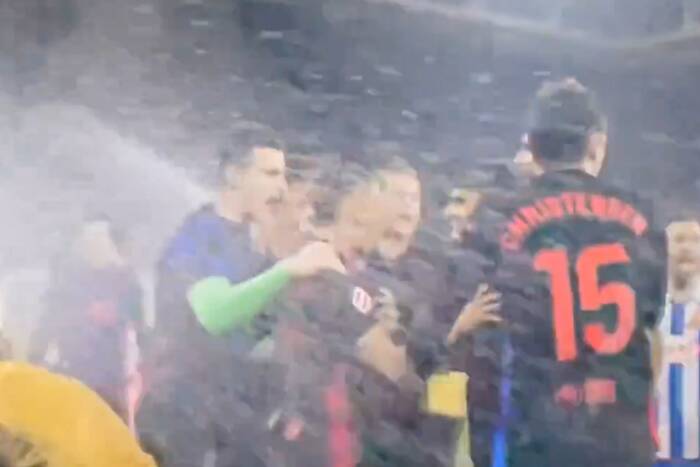 Tak potraktowano Barcelonę po ostatnim gwizdku. Świętowanie zakłócone [WIDEO]