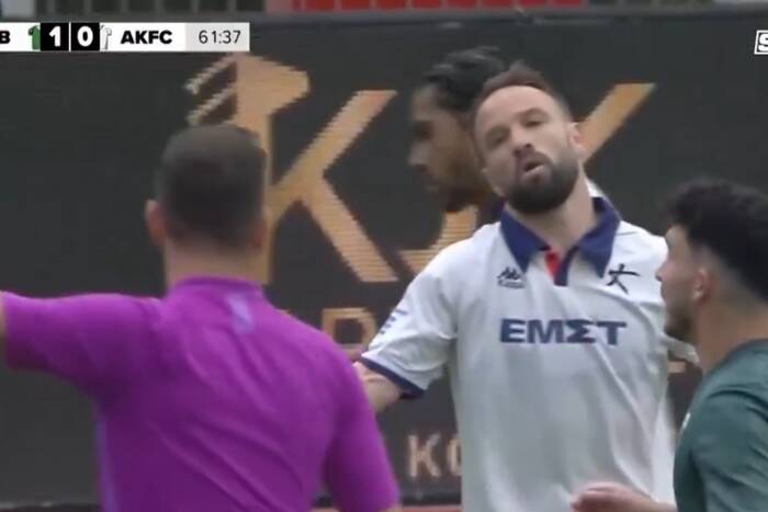Trzy minuty, czerwona kartka i spadek. Tak kończy francuska legenda [WIDEO]