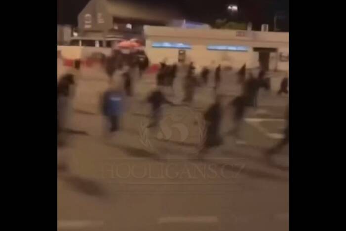 Nie do wiary. Fani Napoli zaatakowali autokary Interu [WIDEO]