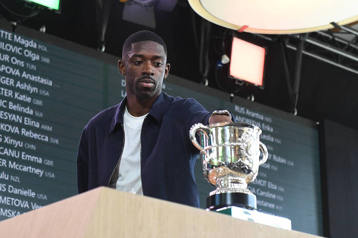 Tak Dembele zachował się na meczu Roland Garros. Wszystko na oczach Sinnera [WIDEO]