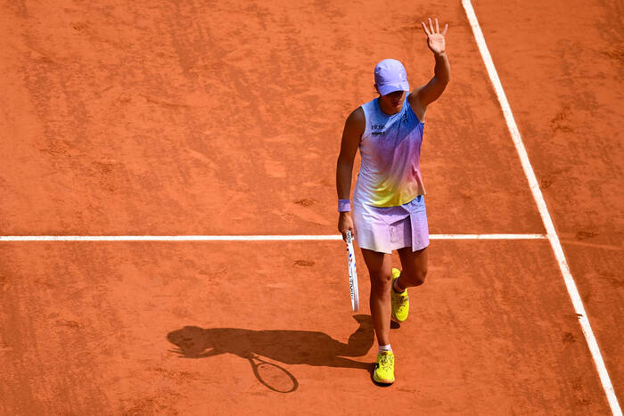 Sabalenka aż padła na kort. Co za walka Świątek [WIDEO]