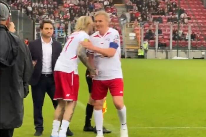 Boniek znów na boisku! Chwilę później historyczna zmiana [WIDEO]