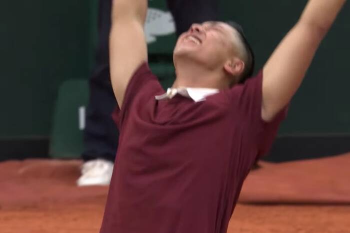 Co za wymiana. Piękno sportu na Roland Garros [WIDEO]