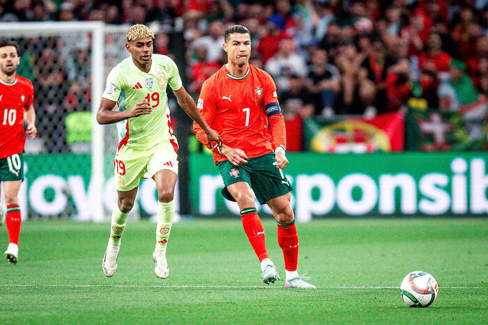 Ronaldo rozpływa się nad Yamalem. Padły wielkie słowa. "Jest fenomenem" Ronaldo rozpływa się nad Yamalem. Padły wielkie słowa. "Jest fenomenem"