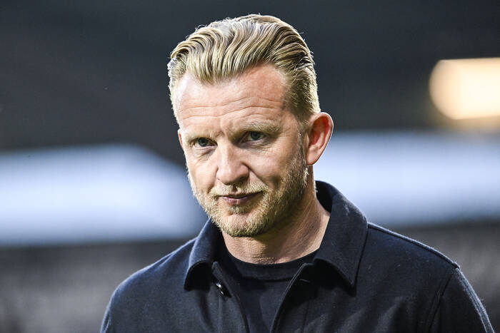 Były gwiazdor Liverpoolu stracił pracę. Jego klub kompletnie zawalił sezon