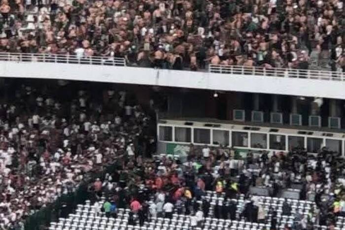 Wielka tragedia na stadionie. Trybuna zaczęła się walić [ZDJĘCIE]