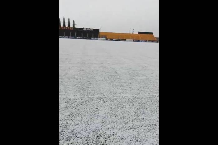 Zima zaskoczyła... ligowców. Te obrazki was ochłodzą [WIDEO]