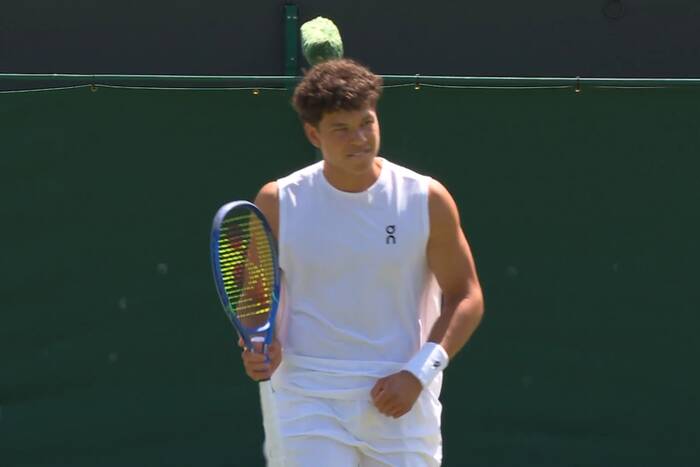 Niebywałe rzeczy na Wimbledonie. Wyszli na kort i grali przez minutę [WIDEO]