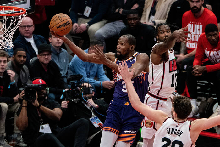 Gwiazda ma nowy klub. Rekordowa transakcja w NBA