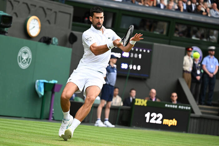 Niezwykły bój Djokovicia! Ćwierćfinał Wimbledonu w wielkim stylu [WIDEO]