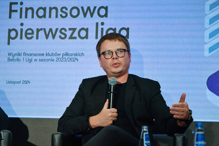 Jarosław Królewski dla Meczyki.pl! Szokujący transfer Wisły i nie tylko Jarosław Królewski dla Meczyki.pl! Szokujący transfer Wisły i nie tylko