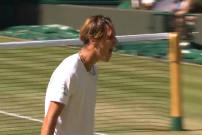 Polak wygrał Wimbledon! Wielki sukces w Londynie [WIDEO]