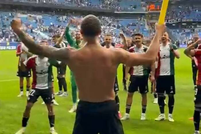 Legia przejęła boisko Lecha. Sceny po Superpucharze Polski [WIDEO]