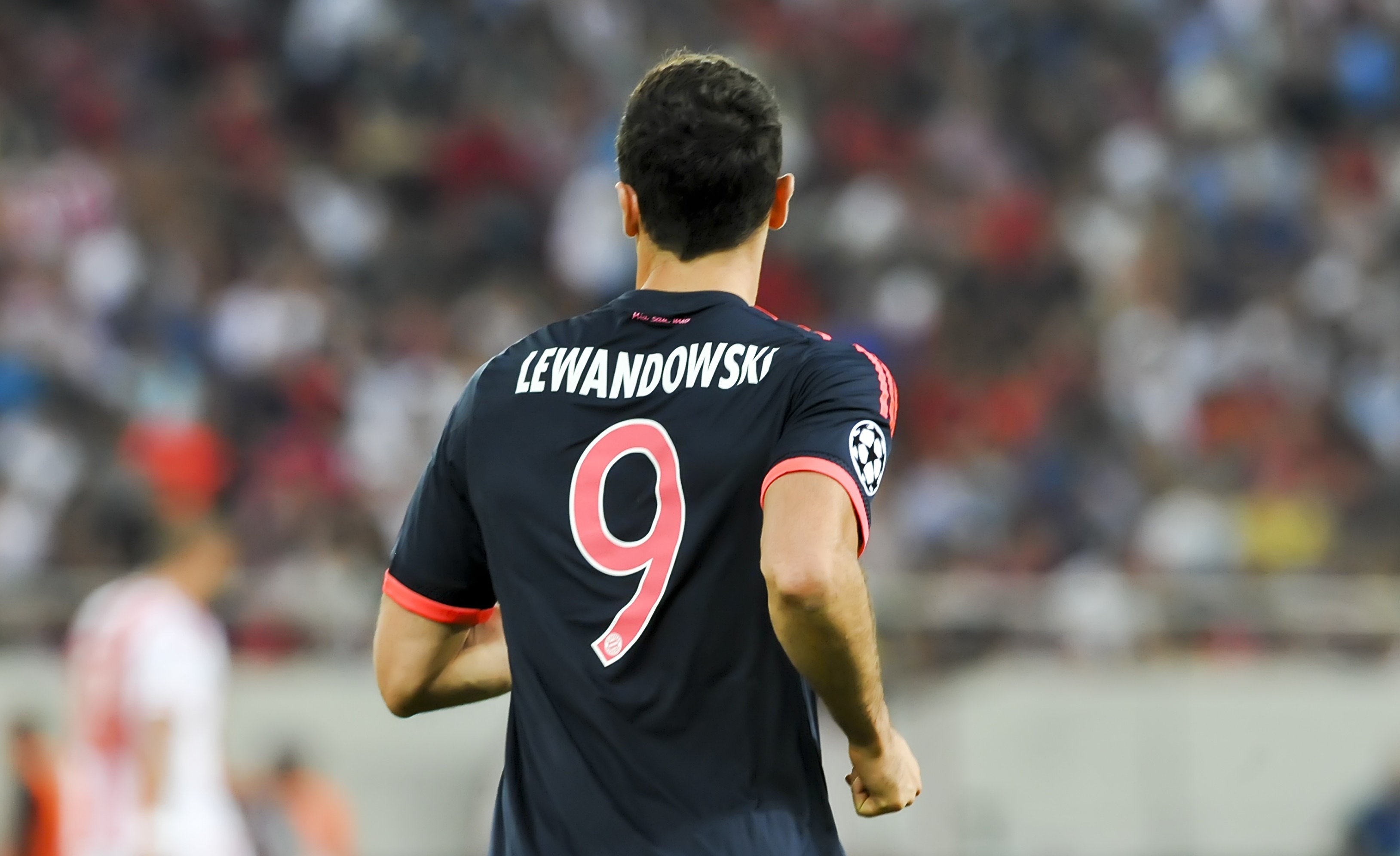 Daily Express: Chelsea oferuje 80 mln funtów za Lewandowskiego