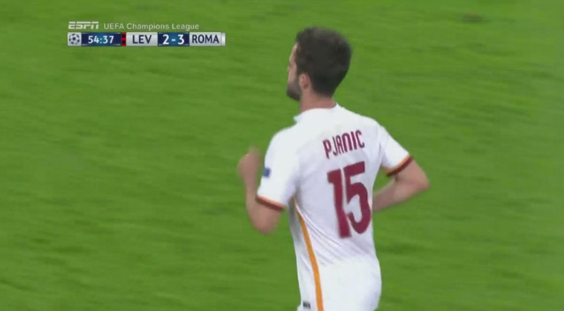 Szalony mecz Romy, cudowny Pjanić [video]