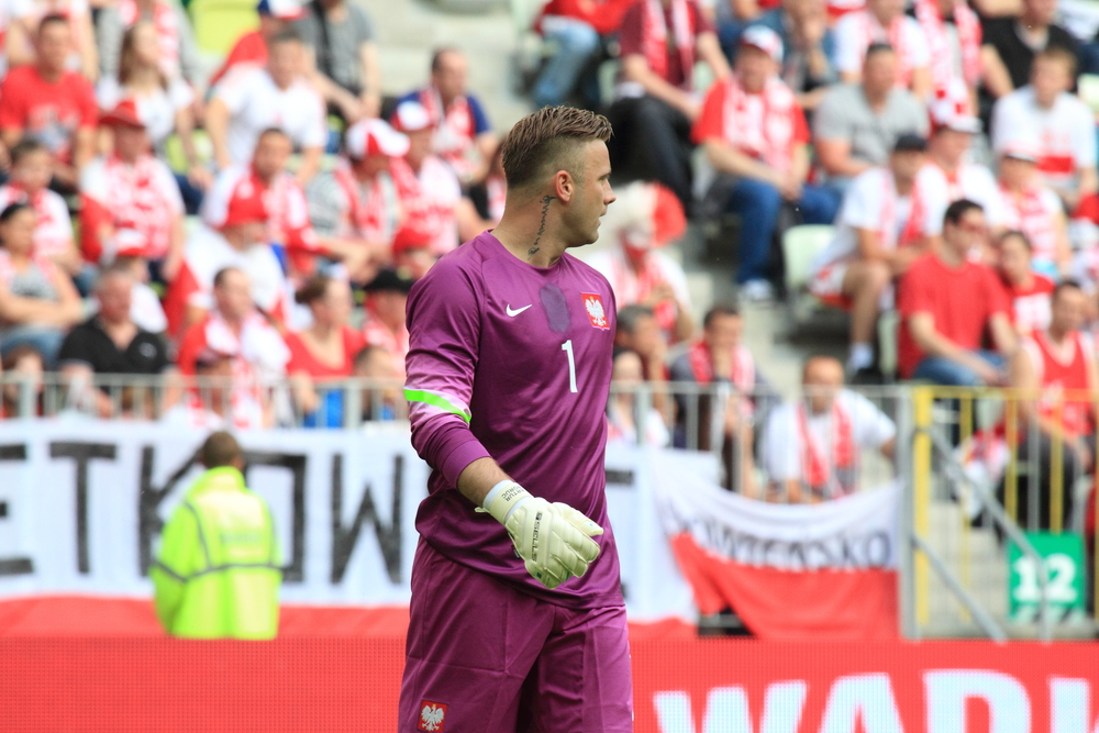 Boruc wpuścił pięć goli, fatalne błędy [video]