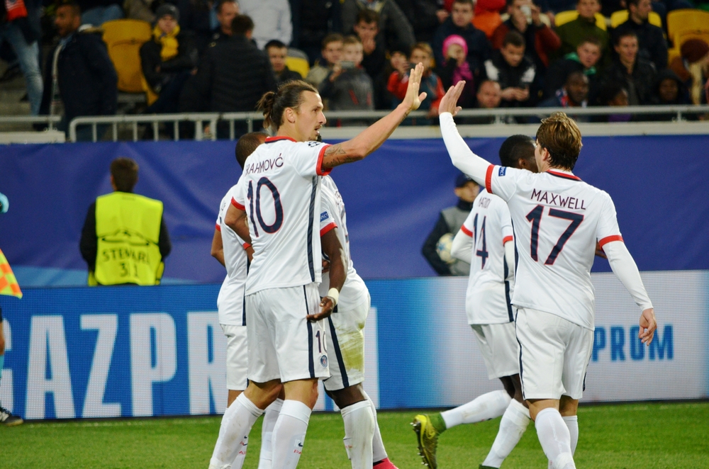 Pewna wygrana PSG, gole Ibrahimovicia i Cavaniego